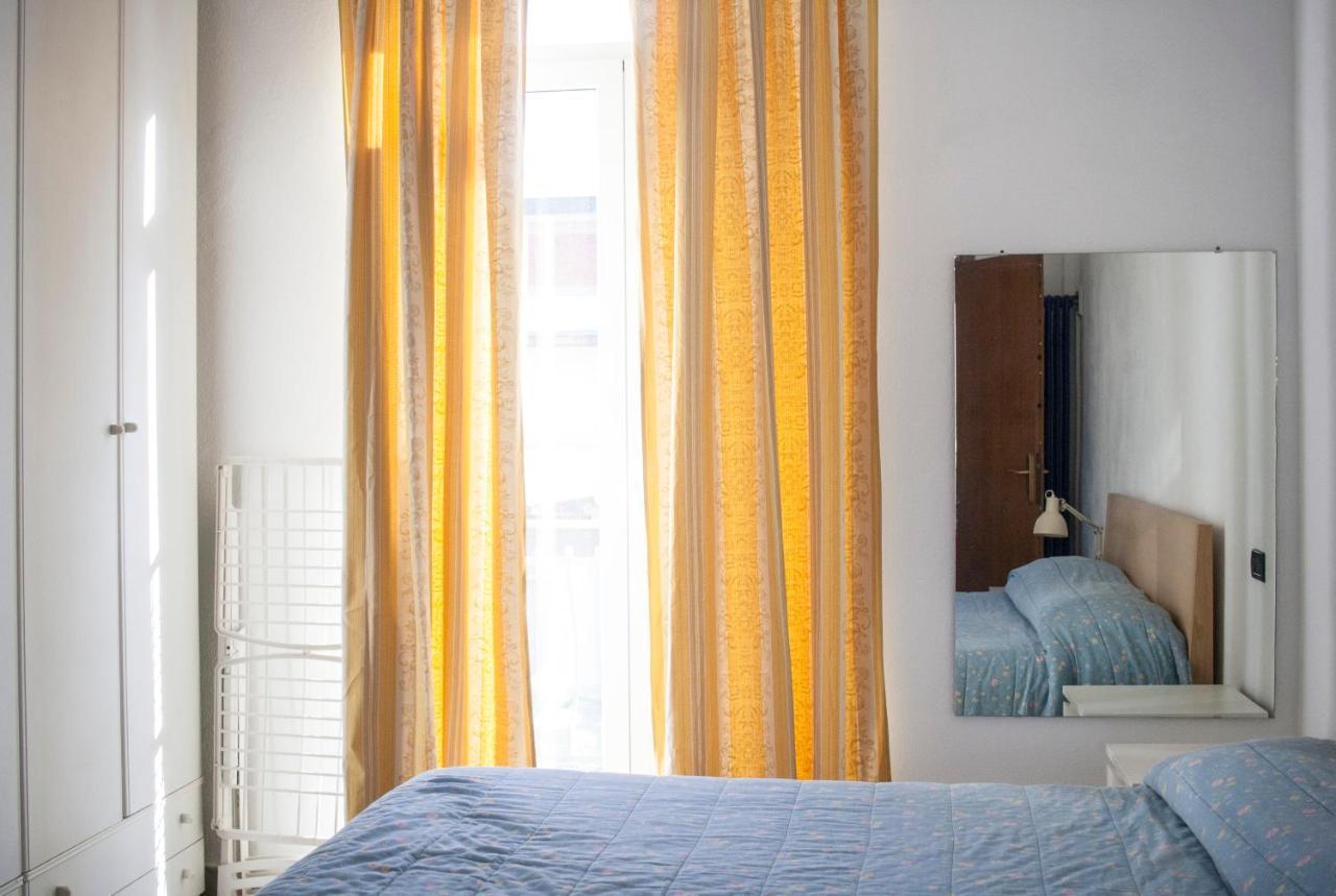 Via Colombo Apartman Marina di Massa Kültér fotó